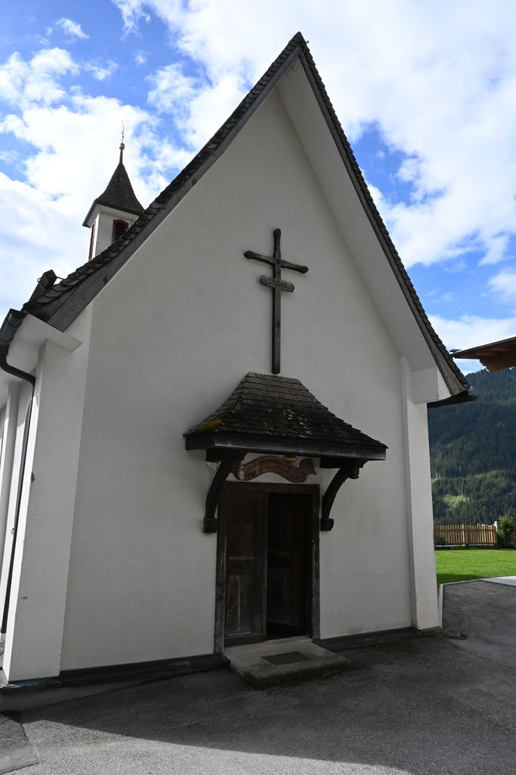 1_Kapelle Perler Eingang